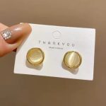 Arzonai Contemporary Stud - K002